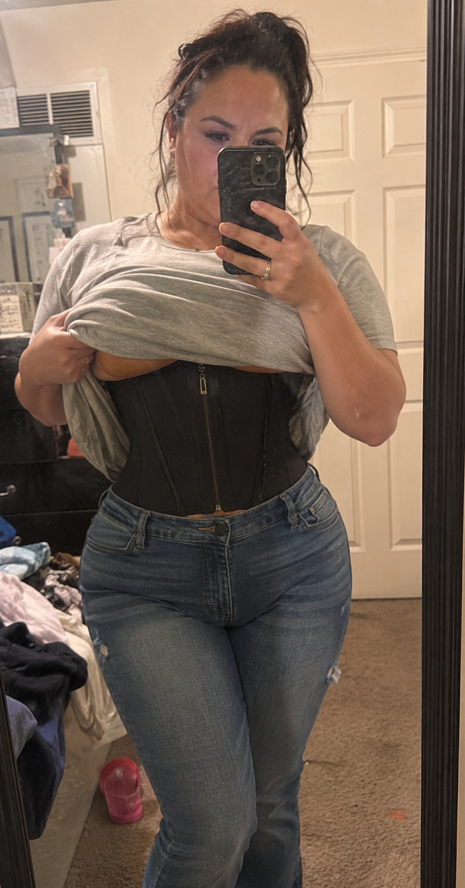 Plus-size black corset mirror selfie review from Jessica M.